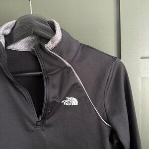 North Face women's quarter zip fleece pullover